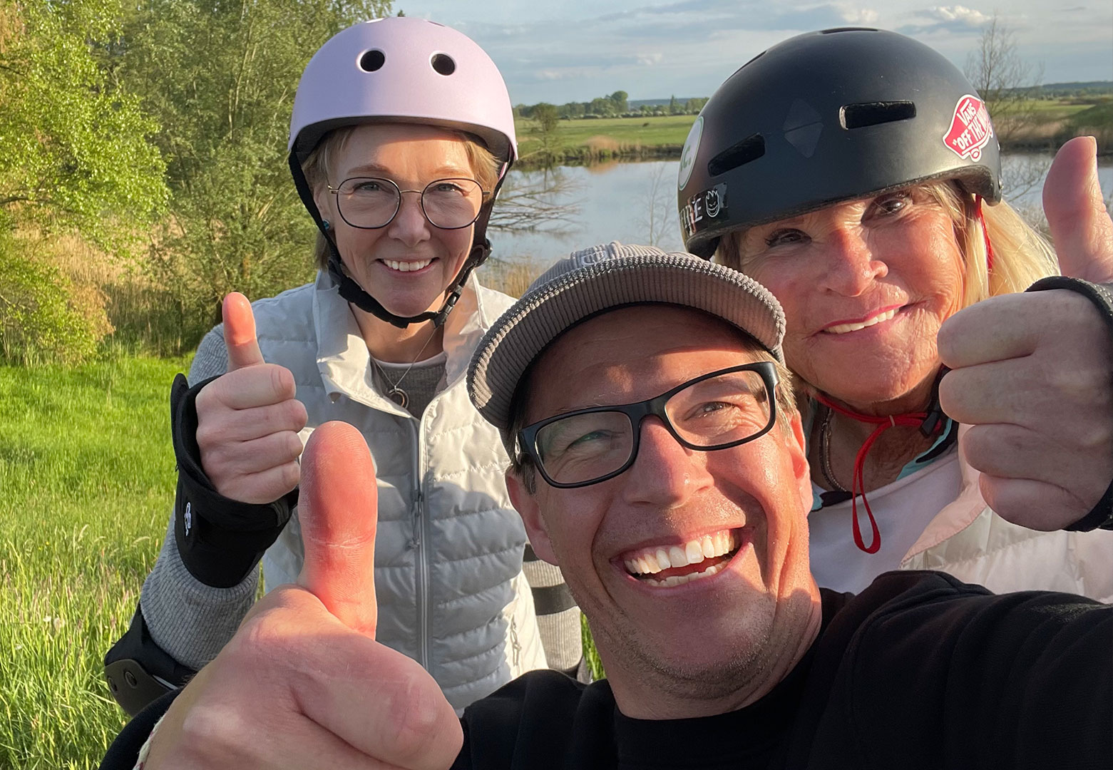 Skatecoaching der besonderen Art – Zwei Wiedereinsteiger rollen los!